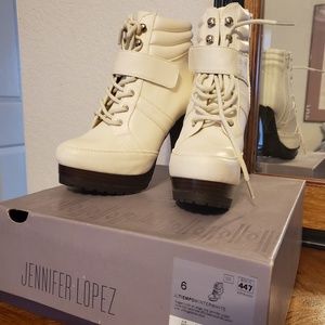 Never worn healed boots